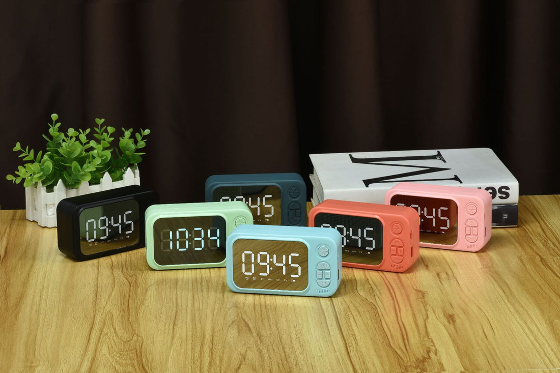 Portable Wireless Card Speaker Radio